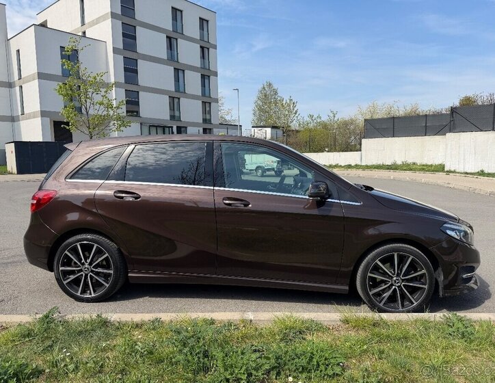 Mercedes-Benz Třídy B Kombi 0,0 130 kw