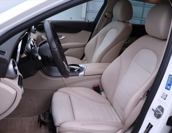 Mercedes-Benz Třídy C 12