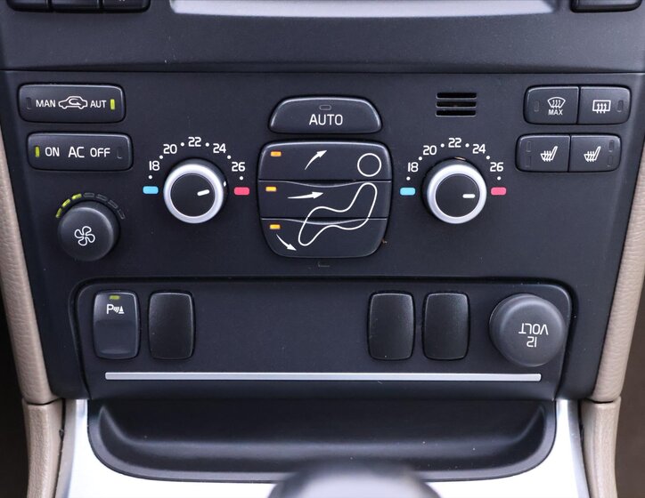 Volvo XC90 SUV / Terénní 2,4 l 147 kw