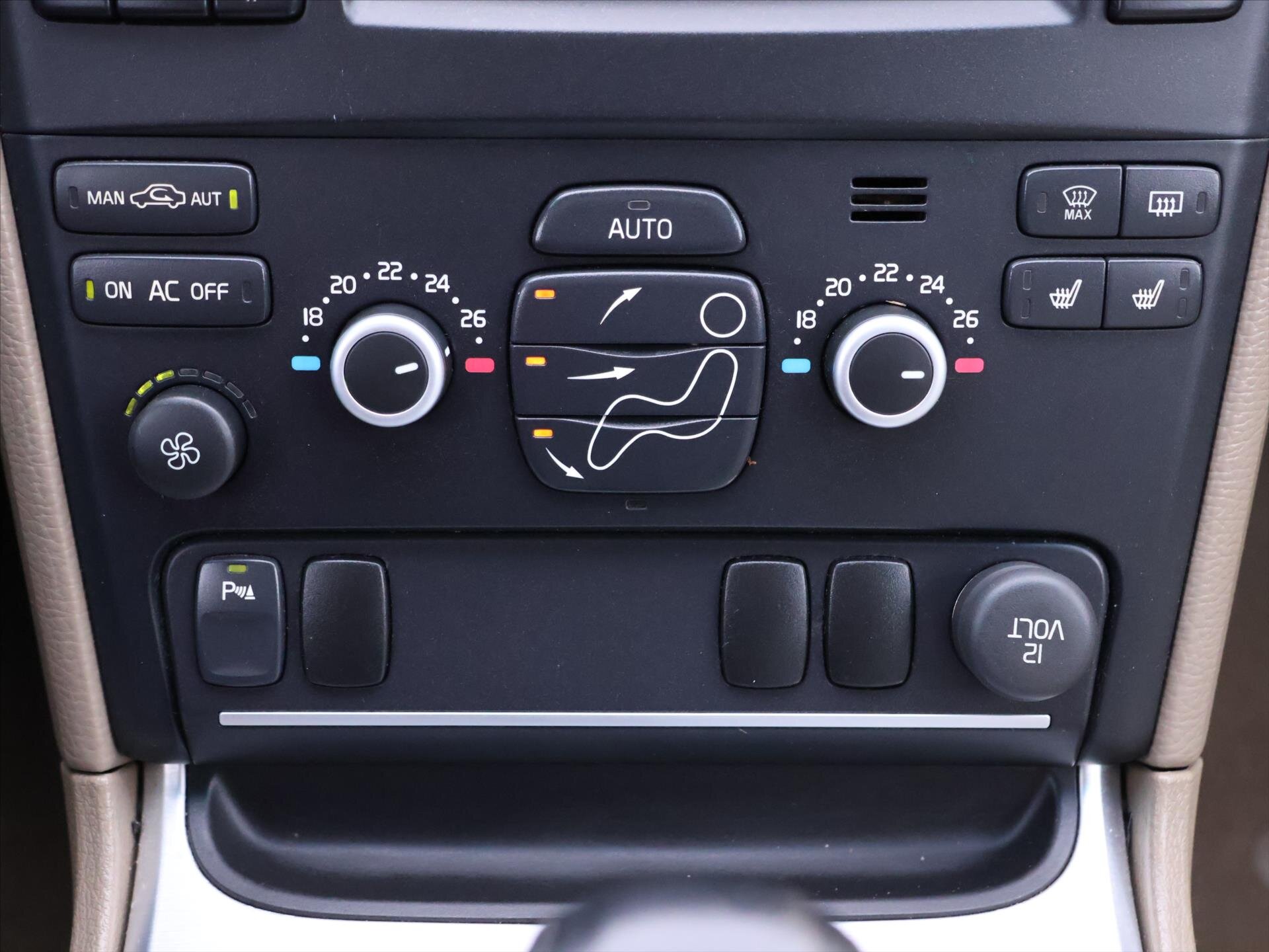 Volvo XC90 SUV / Terénní 2,4 l 147 kw