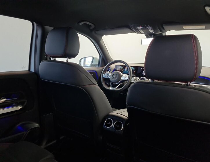 Mercedes-Benz GLB 21