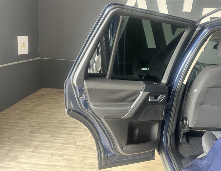 Land Rover Freelander 12