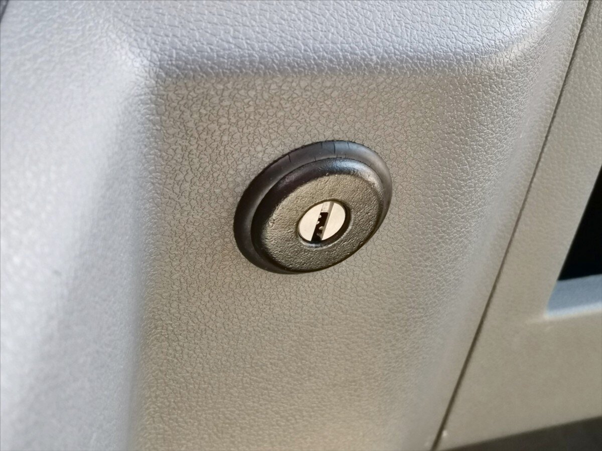 Opel Vivaro Ostatní 2,0 l 110 kw