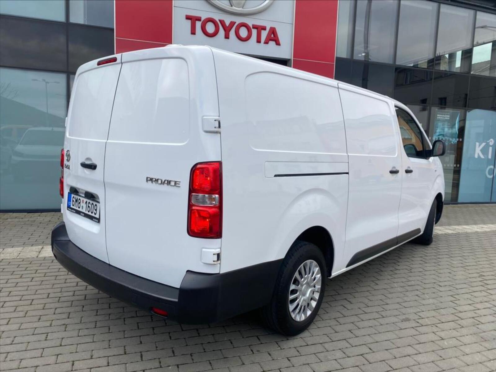 Toyota ProAce 4