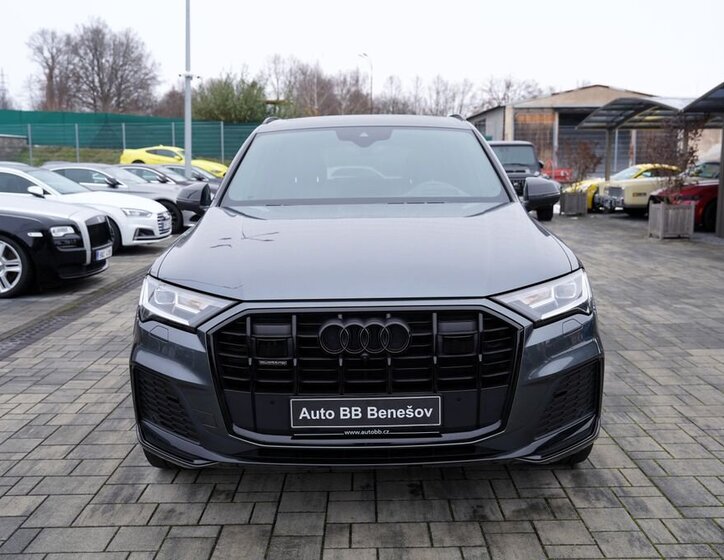 Audi Q7 1