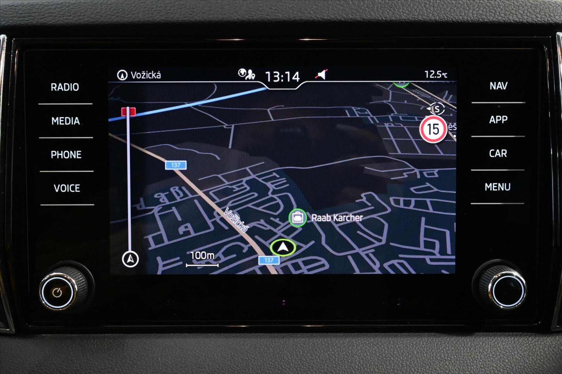 Škoda Karoq SUV 999,0 81 kw