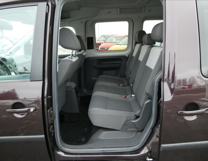 Volkswagen Caddy Kombi 1,6 l 75 kw