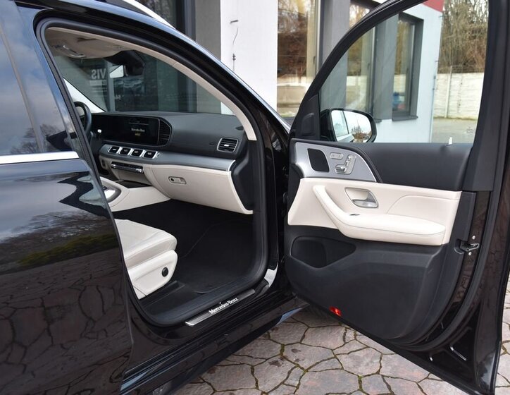 Mercedes-Benz GLE 18