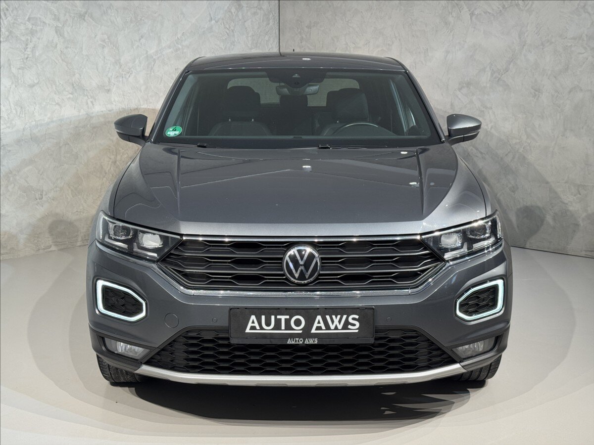 Volkswagen T-Roc SUV / Terénní 1,5 l 110 kw