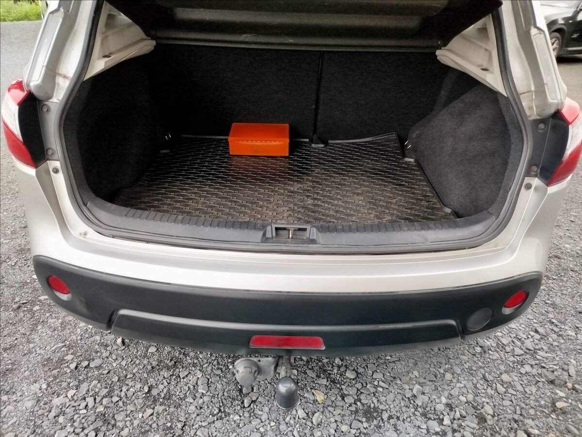 Nissan Qashqai SUV 2,0 l 110 kw