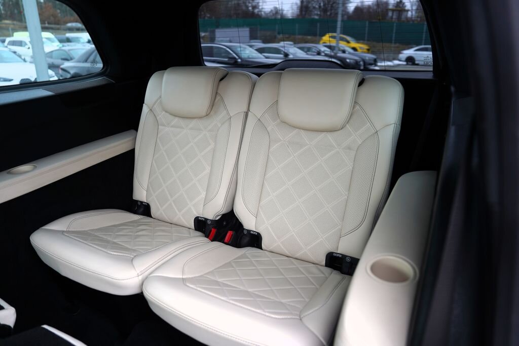 Mercedes-Benz GLS SUV 3,0 l 190 kw