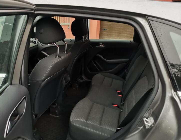 Mercedes-Benz Třídy B 12