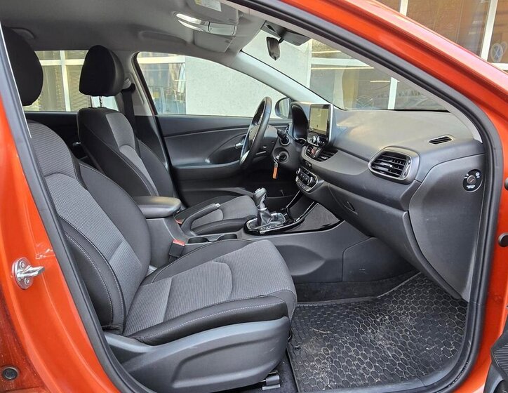 Hyundai i30 Kombi 998,0 73 kw