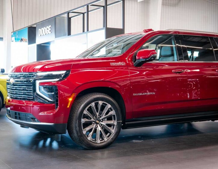 Chevrolet Suburban SUV 6,2 l 313 kw