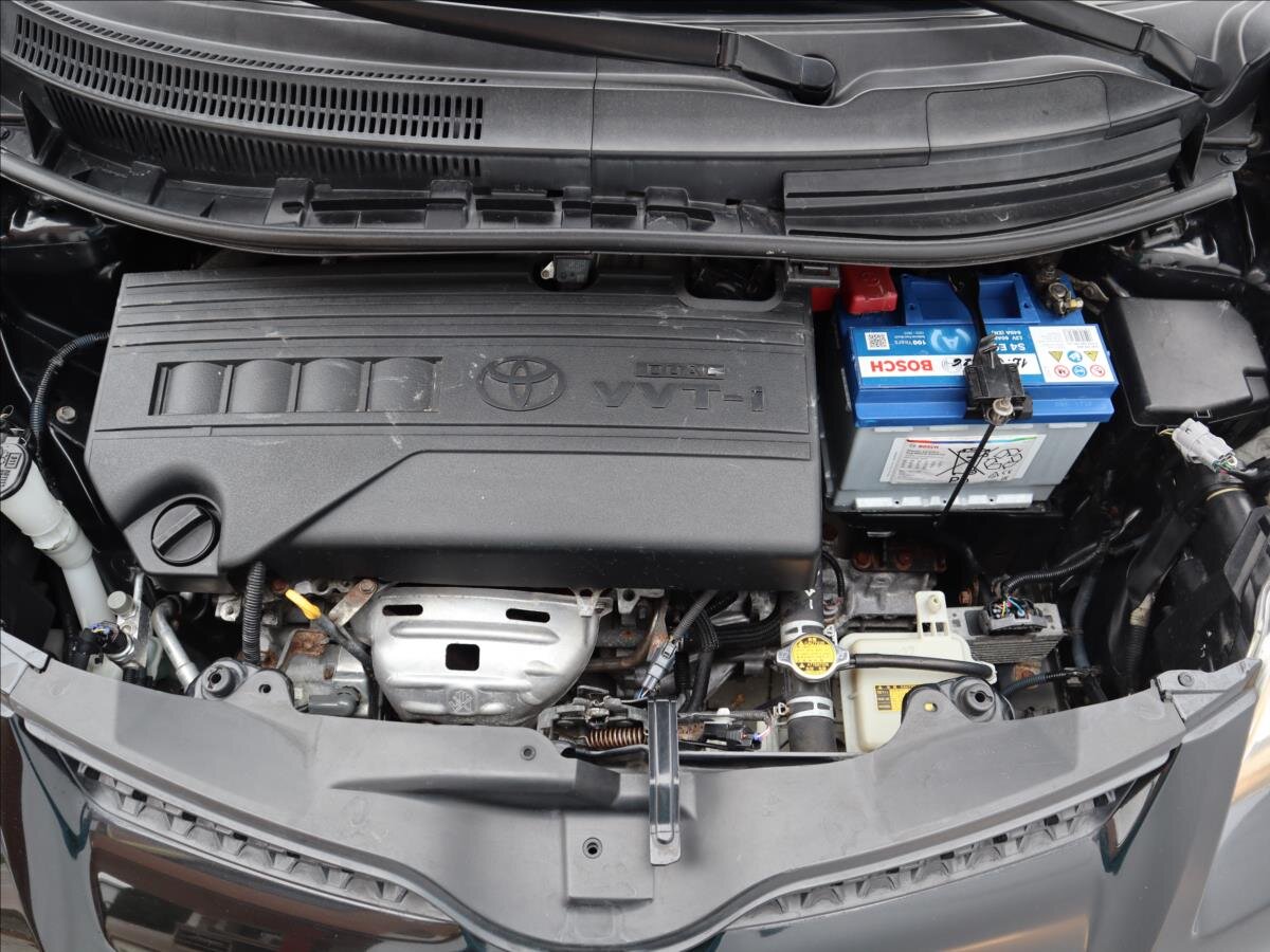 Toyota Urban Cruiser Hatchback 1,3 l 74 kw