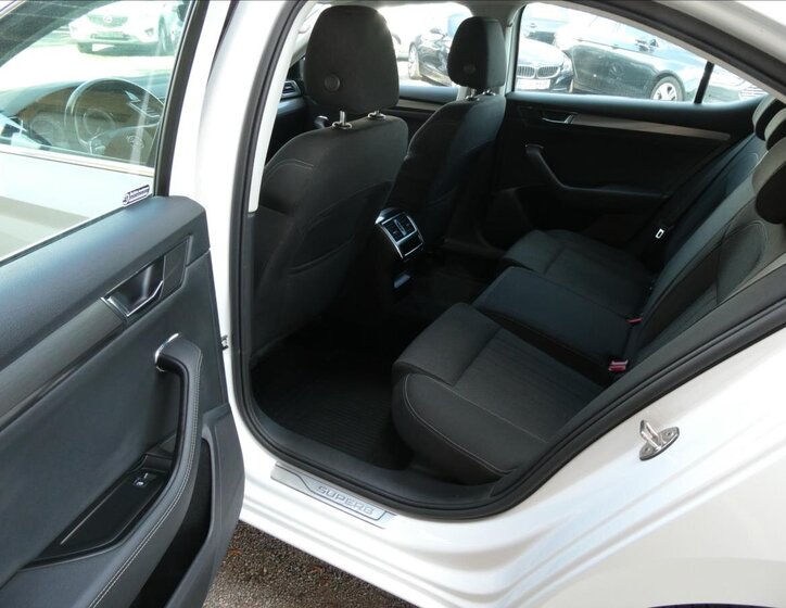 Škoda Superb Liftback 2,0 l 147 kw