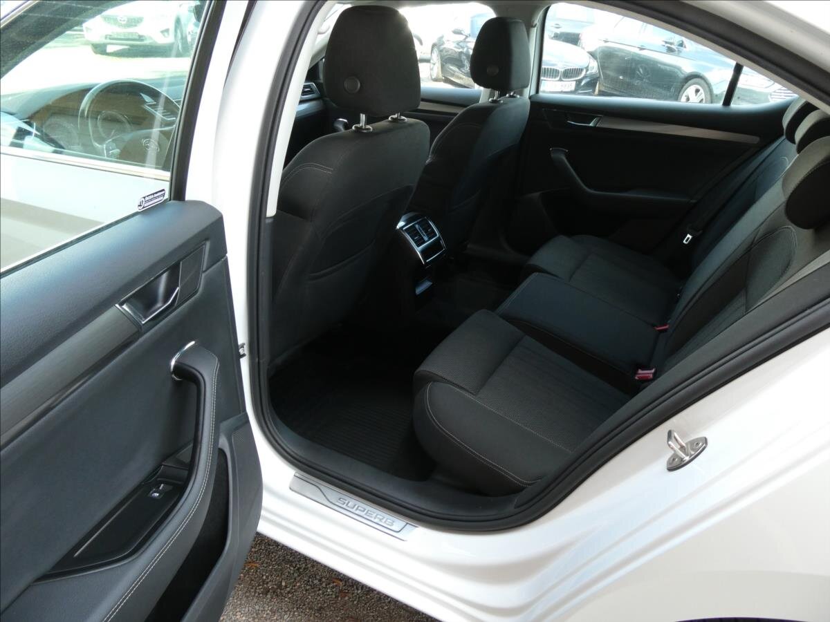 Škoda Superb Liftback 2,0 l 147 kw