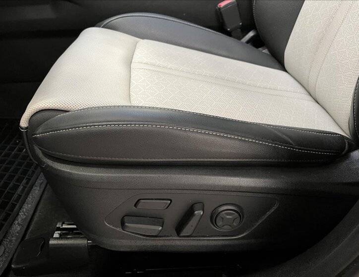 KIA Sorento SUV / Terénní 2,2 l 148 kw