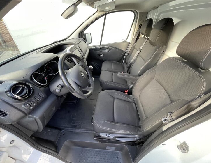 Renault Trafic 4