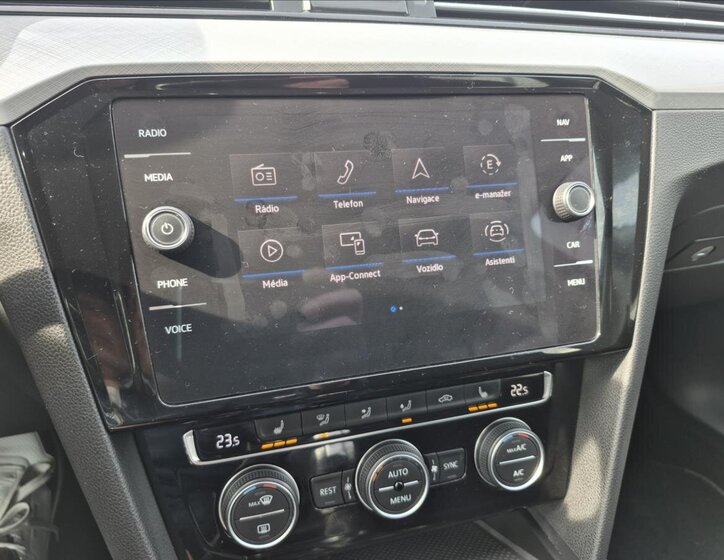 Volkswagen Passat Kombi 1,4 l 160 kw