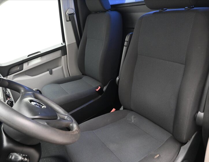Volkswagen Transporter Skříň 2,0 l 75 kw