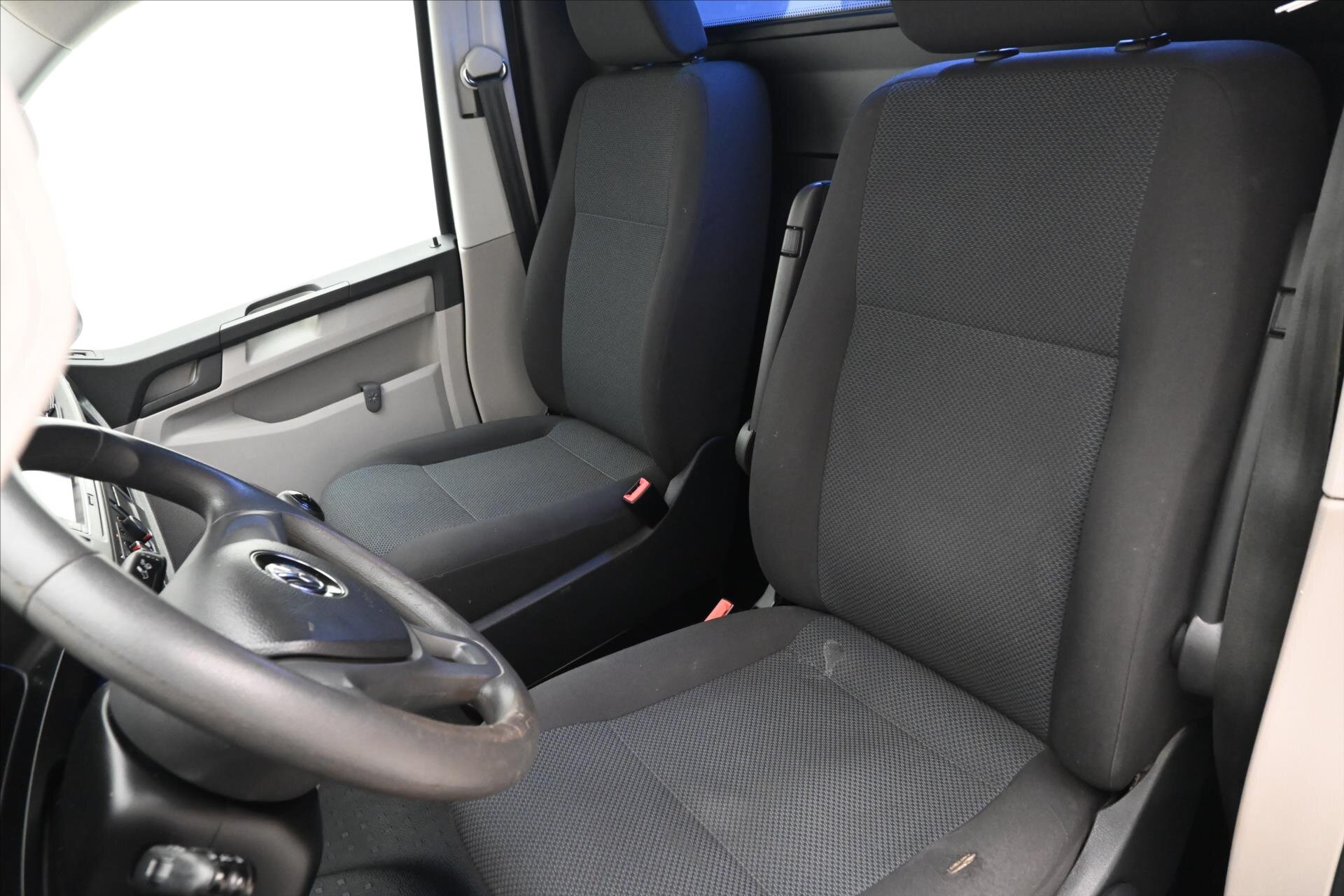 Volkswagen Transporter Skříň 2,0 l 75 kw