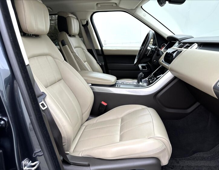 Land Rover Range Rover SUV 4,4 l 250 kw