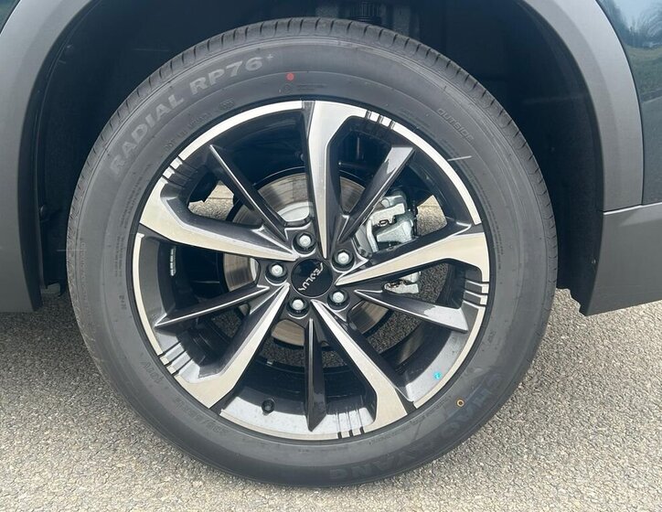 Dongfeng Ostatní SUV / Terénní 1,5 l 145 kw