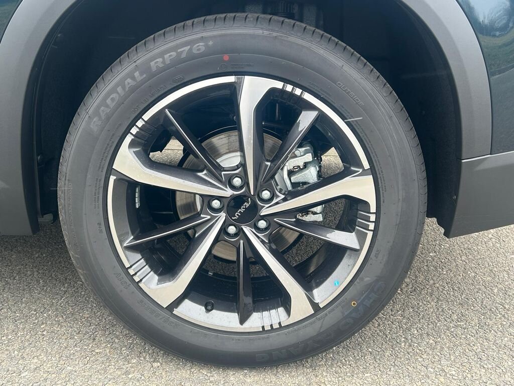 Dongfeng Ostatní SUV / Terénní 1,5 l 145 kw
