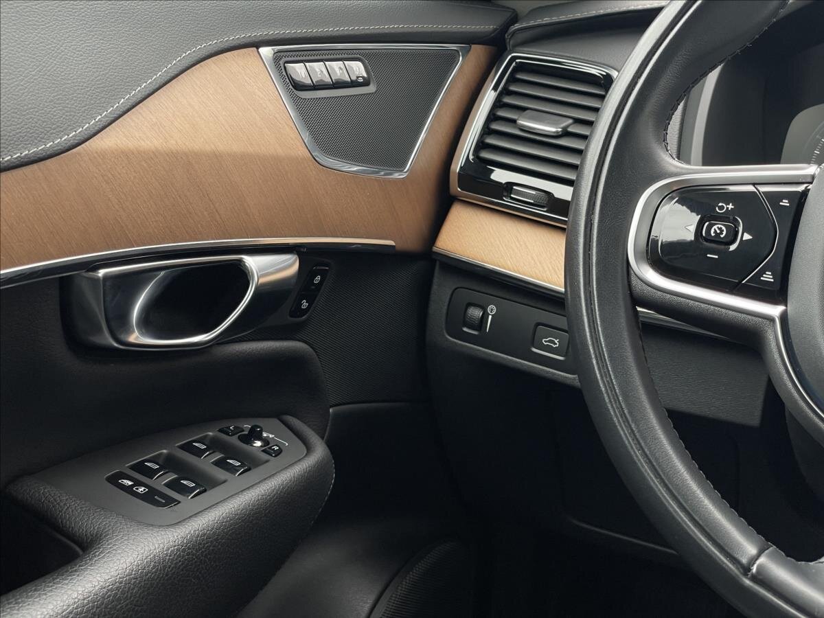 Volvo XC90 SUV 2,0 l 173 kw