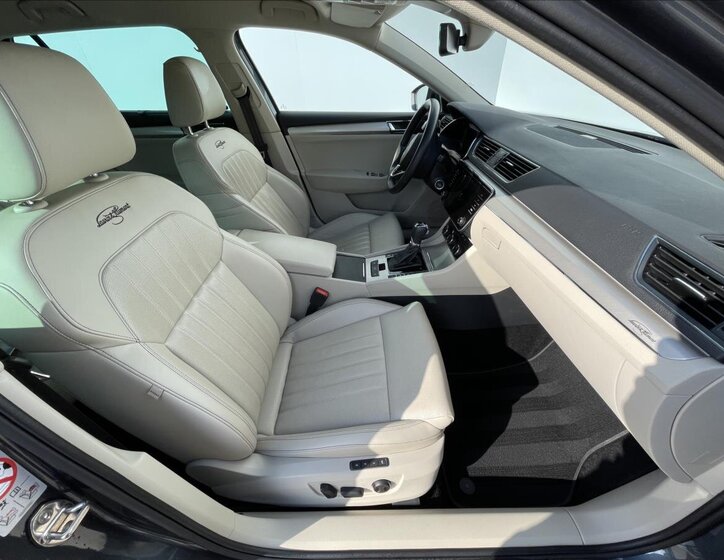 Škoda Superb Kombi 2,0 l 147 kw