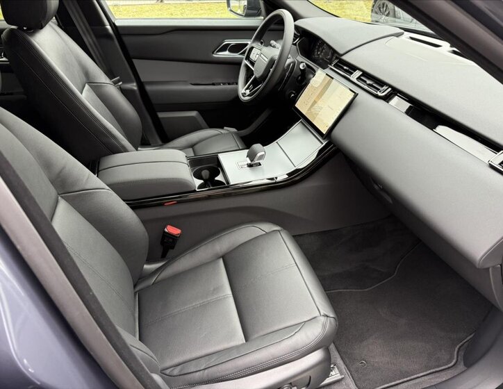 Land Rover Range Rover Velar 14