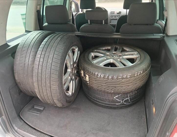 Volkswagen Touran MPV 1,9 l 66 kw