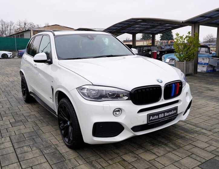 BMW X5 8