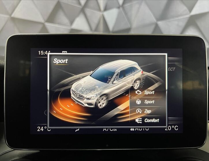 Mercedes-Benz GLC 21