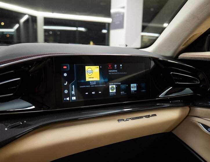 Ferrari Ostatní Hatchback 6,5 l 529 kw