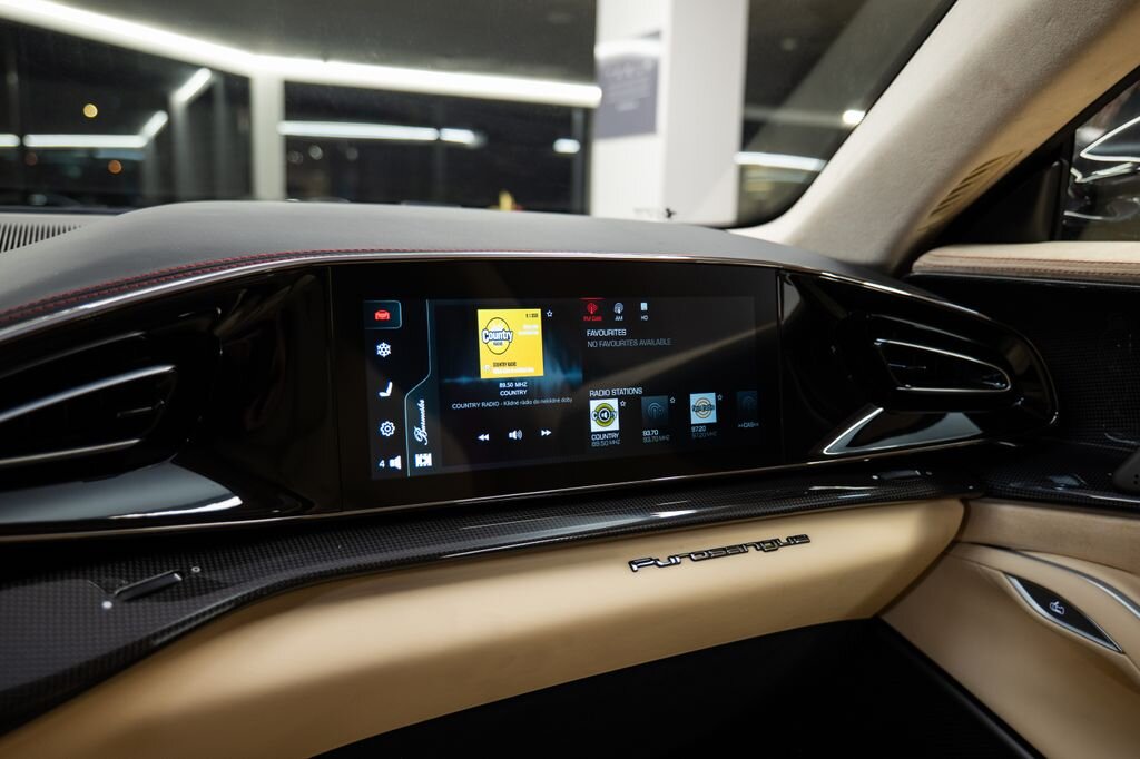 Ferrari Ostatní Hatchback 6,5 l 529 kw