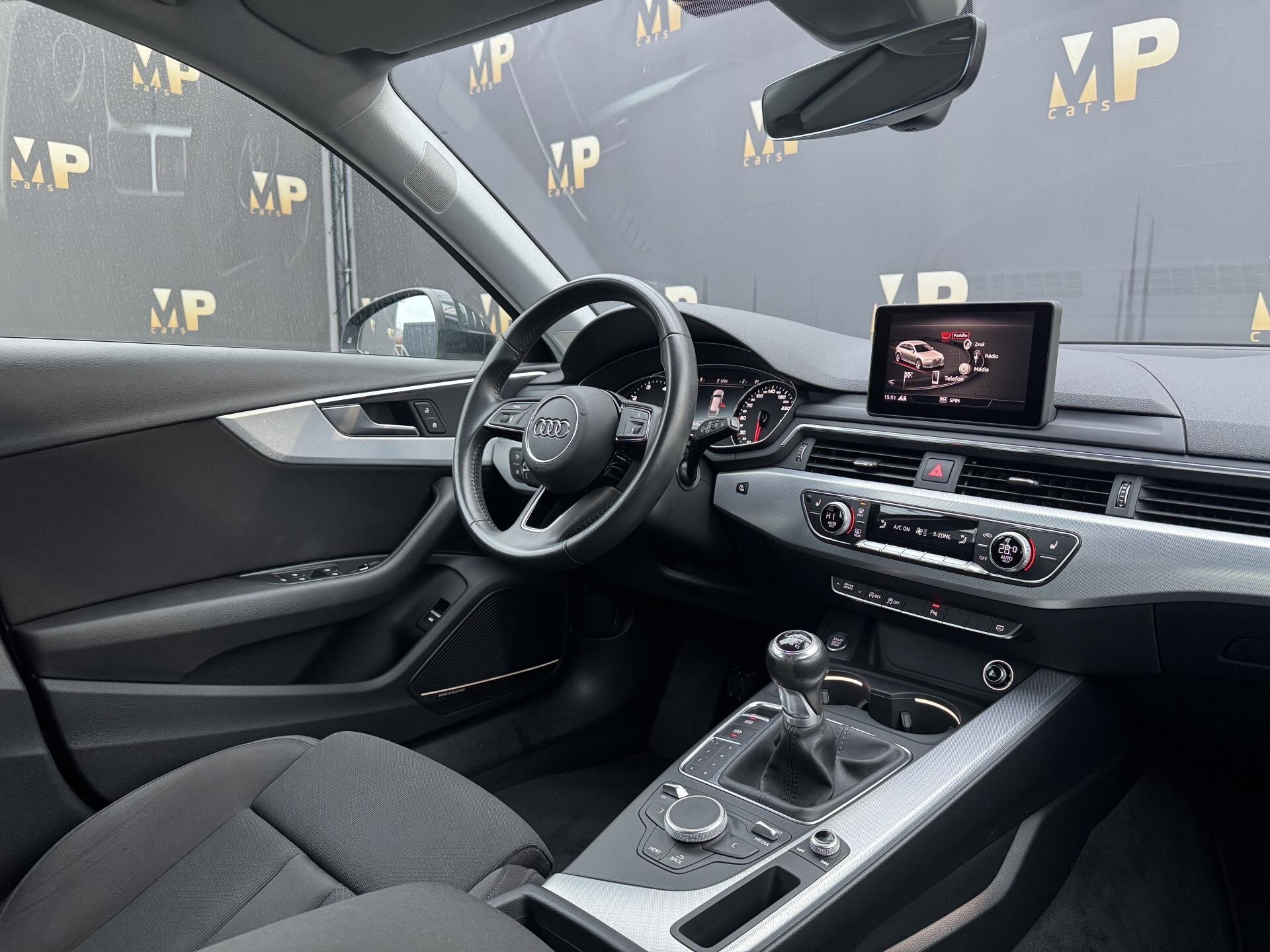 Audi A4 Kombi 2,0 l 140 kw