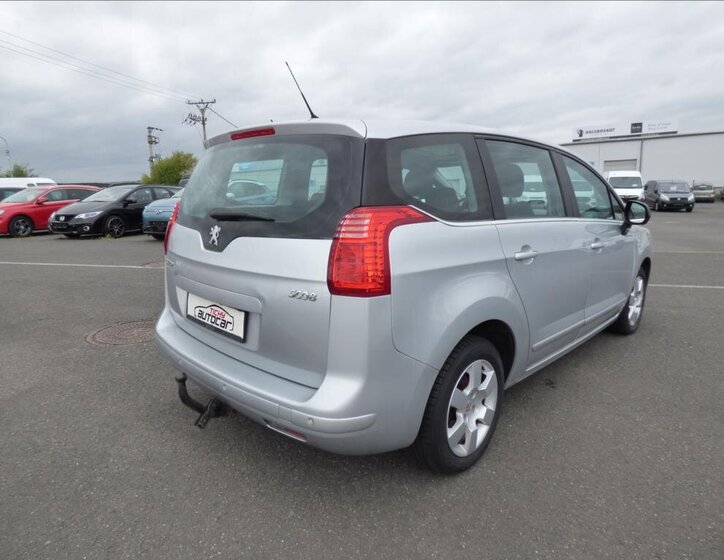 Peugeot 5008 3