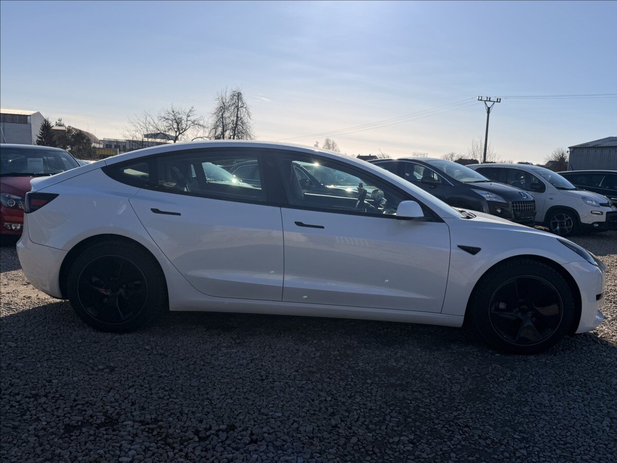 Tesla Model 3 Sedan / Limuzína 0,0 100 kw
