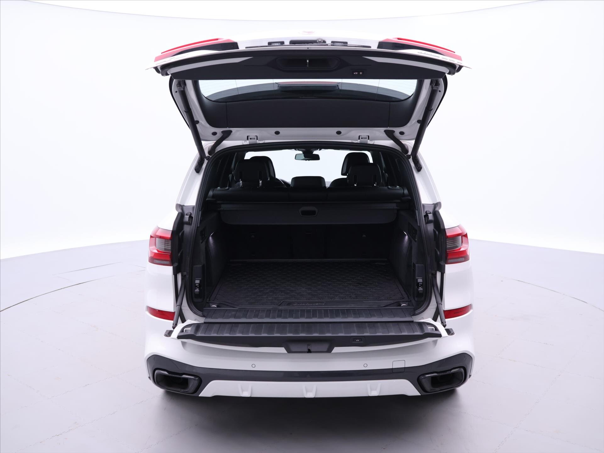 BMW X5 SUV / Terénní 3,0 l 210 kw