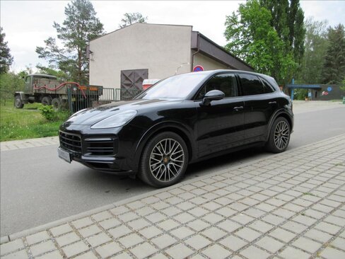 Porsche Cayenne Kombi 2,9 l 324 kw