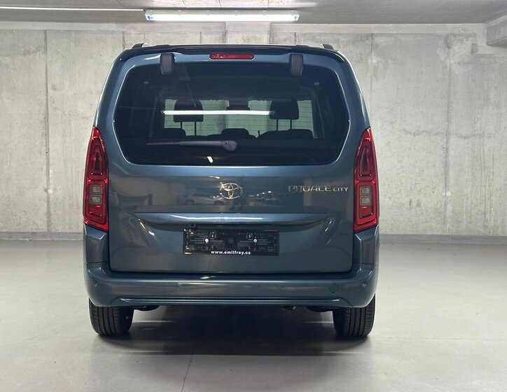 Toyota ProAce City Verso MPV 1,5 l 96 kw