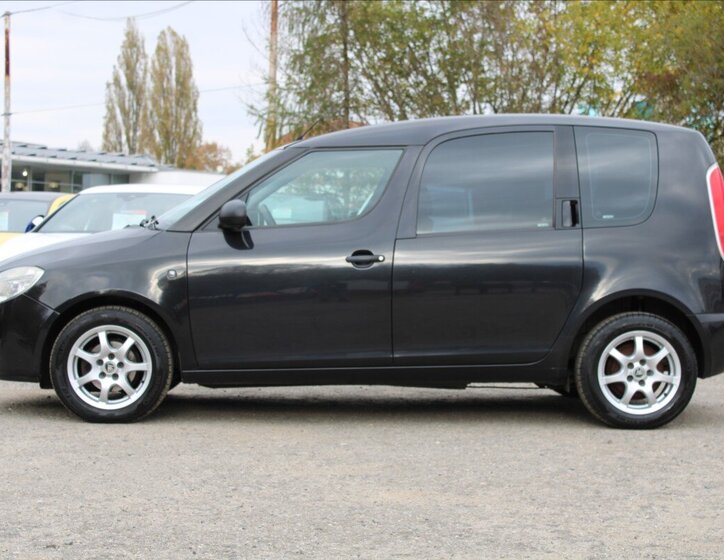 Škoda Roomster 8