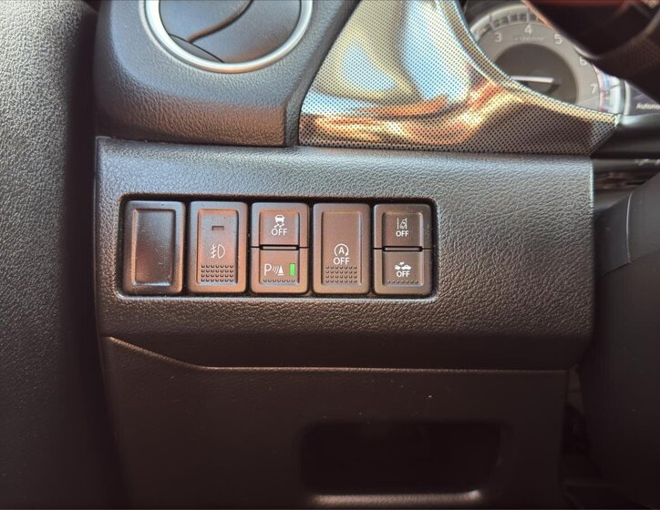 Suzuki Vitara SUV / Terénní 1,4 l 103 kw