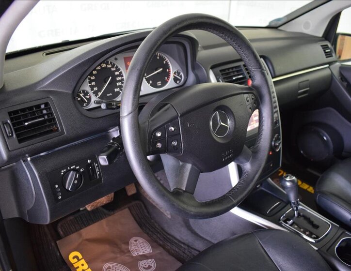 Mercedes-Benz Třídy B Hatchback 1,5 l 70 kw