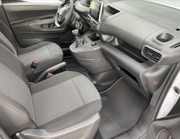 Peugeot Rifter Sedan / Limuzína 1,5 l 75 kw