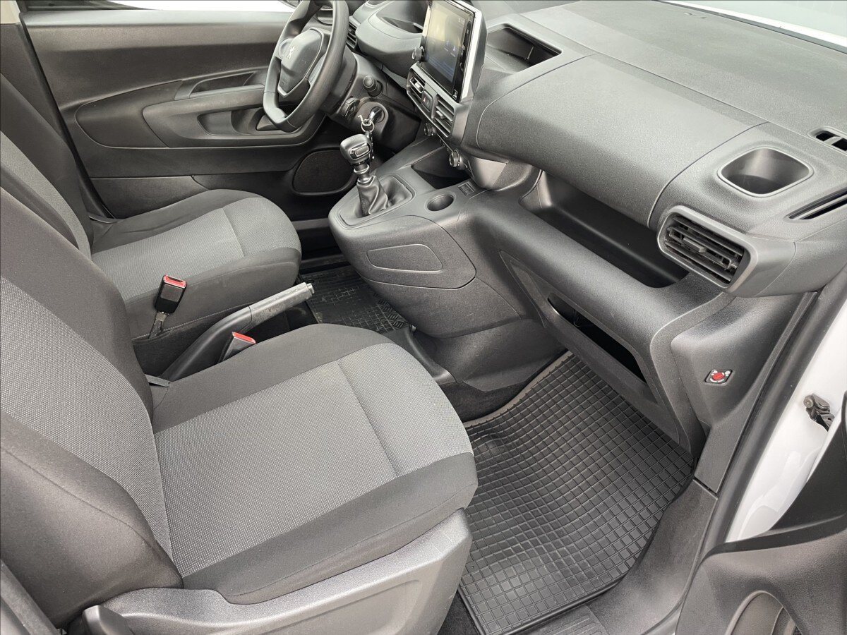 Peugeot Rifter Sedan / Limuzína 1,5 l 75 kw