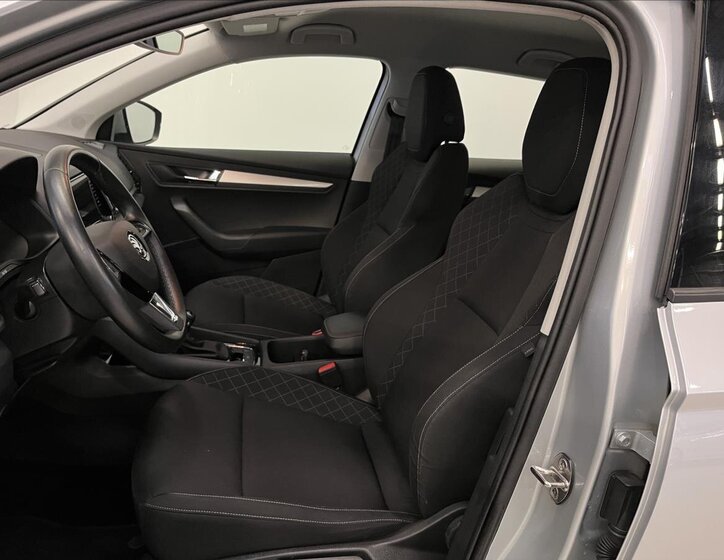 Škoda Karoq SUV / Terénní 1,5 l 110 kw