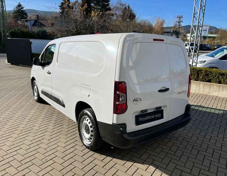 Toyota ProAce 4